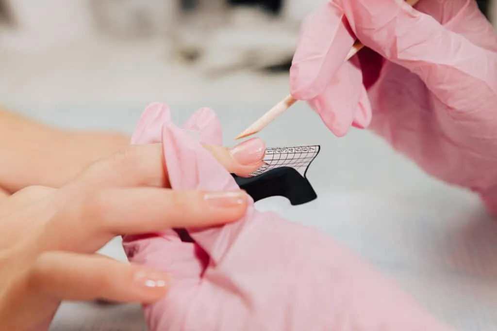 Quels sont les prix habituels pour une pose de vernis semi-permanent ?