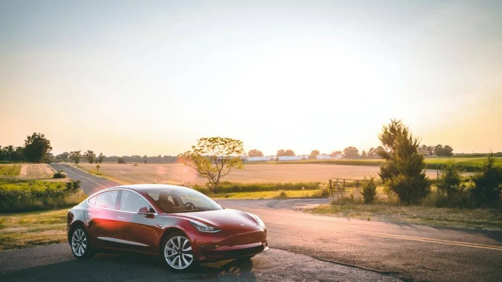 Comment les accessoires peuvent améliorer l’expérience audio dans votre Tesla